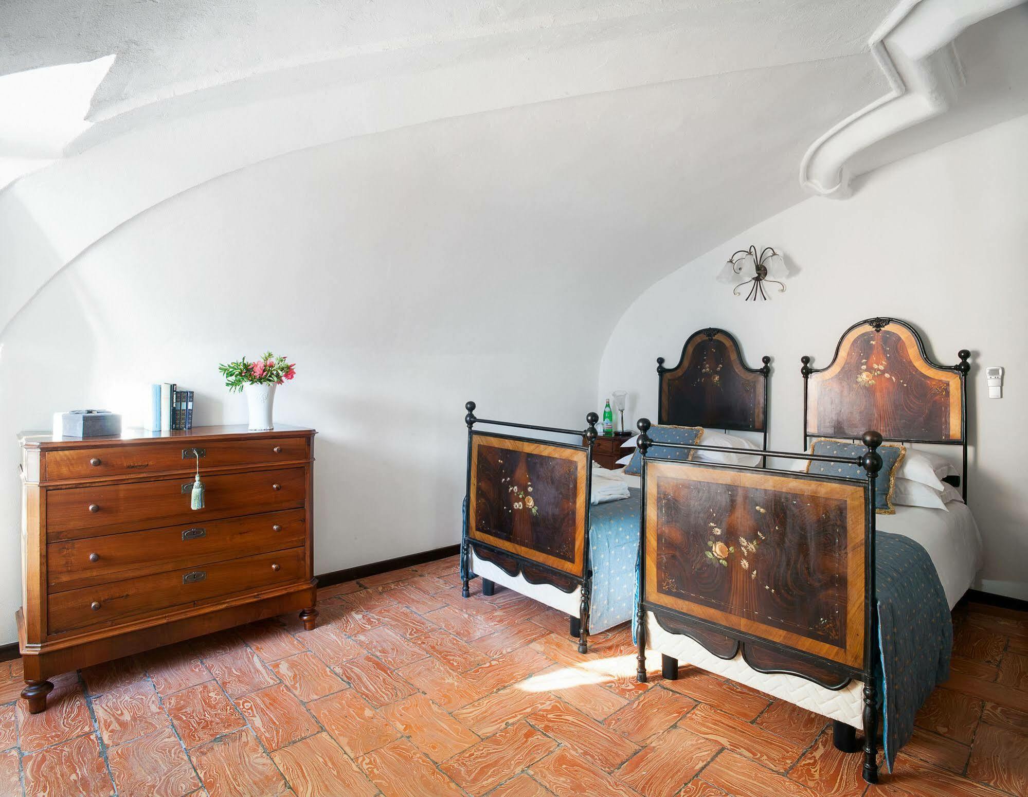 Palazzo Del Vicere Lejlighedshotel Lezzeno Eksteriør billede